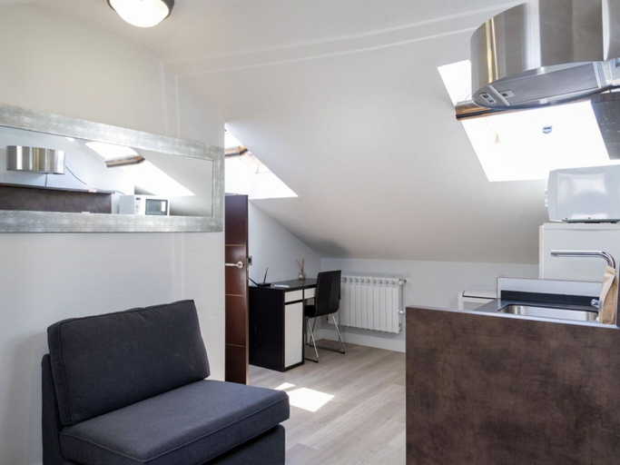 Others 4, Cozy Accommodation, Central Madrid, Madrid