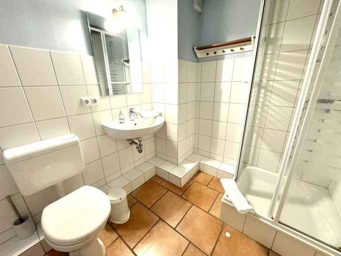 Others 5, Old Registry Office Studio Apartment, Nordfriesland