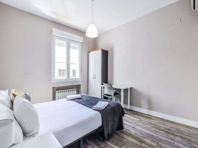 Others 2, Apartment Near Retiro Park, Madrid