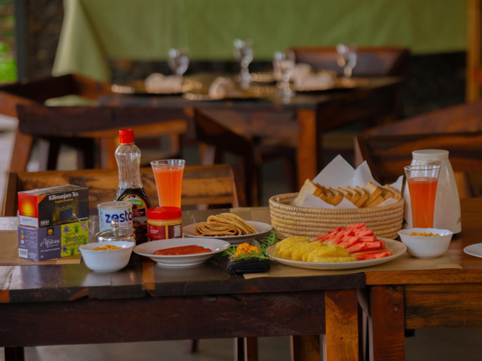 Food & Drinks 4, Boloti Camp Resort, Hai