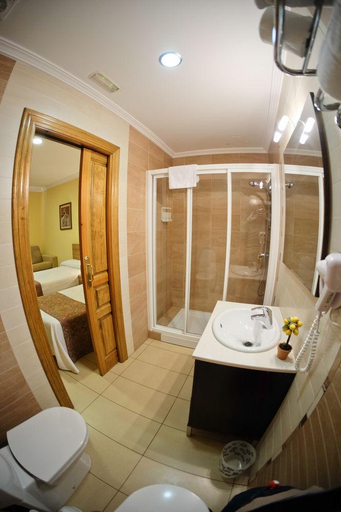 Bathroom 2, Hostal Costa Azul, Granada