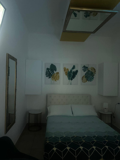 Bedroom 3, Le Plaisir Luxury Room con vasca idromassaggio, Taranto