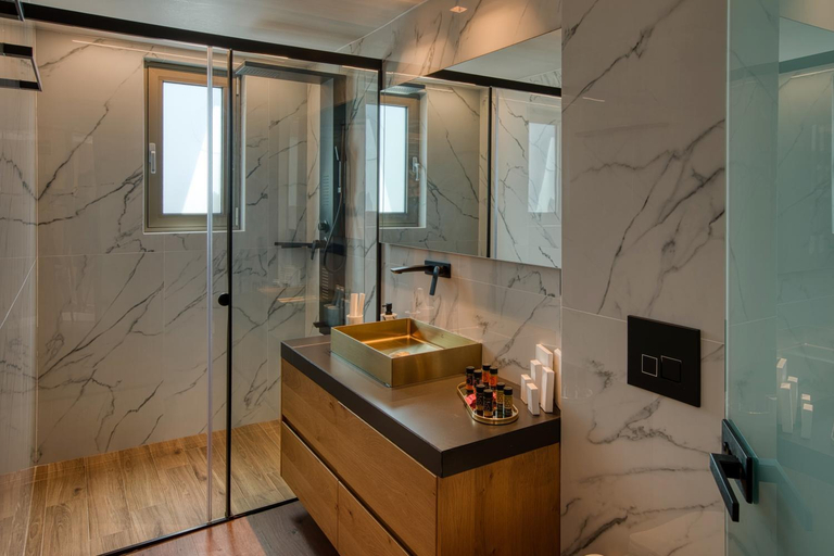 Bathroom 3, Villa Alveo Del Mare, Crete