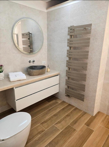 Bathroom, B&B Rosa dei Venti Suite, Brindisi