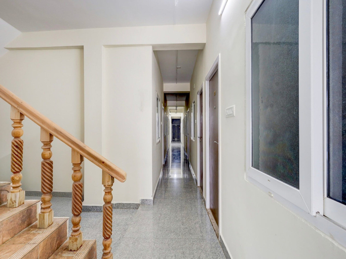 Others 3, Deluxe Nitas Business Hotel, Thiruvallur