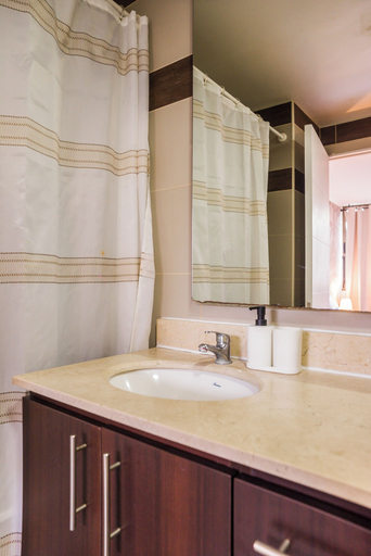 Others 3, Stunning Providencia Apt. with Pool, Santiago