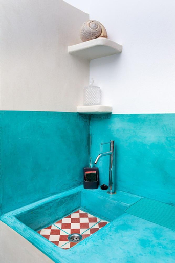 Bathroom 5, Ailouros summer hotel, South Aegean