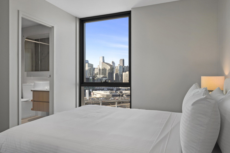 Others 4, High-rise 2-bed Apartment Near Southbank, Melbourne