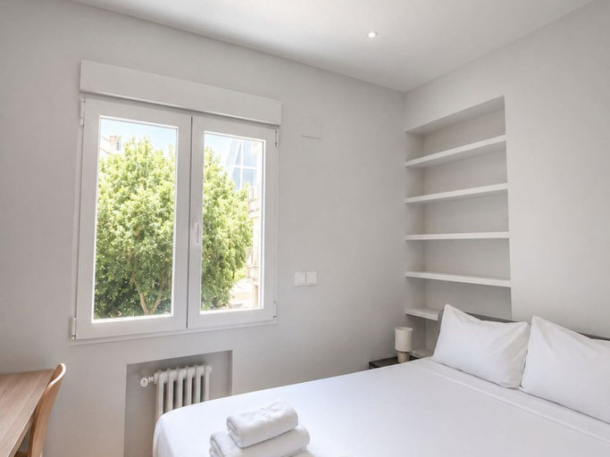 Bedroom 3, Bright Room in Apartment, Chamartin, Madrid