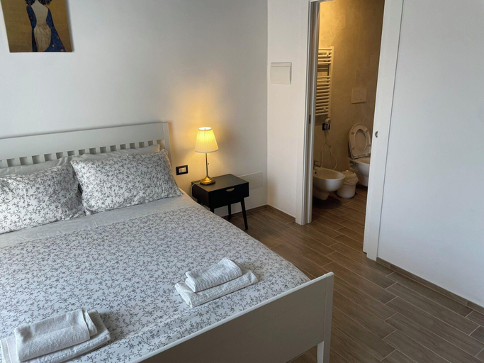 Bedroom 4, Old Town Vibe, Bari
