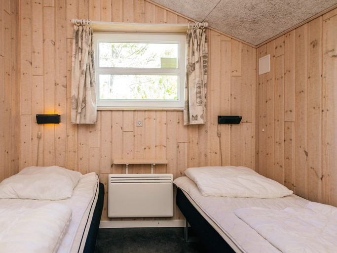Bedroom 2, Entising Holiday Home in Jutland near Sea, Tønder