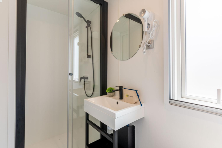 Bathroom 3, Club Del Sole Caldonazzo Family Collection, Trento