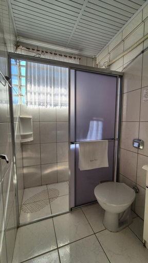 Bathroom, Pousada Martin Fierro, São Gabriel