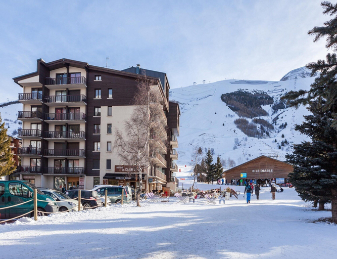 Others 5, Apartment in Les Deux Alpes by Ski-slopes, Isère