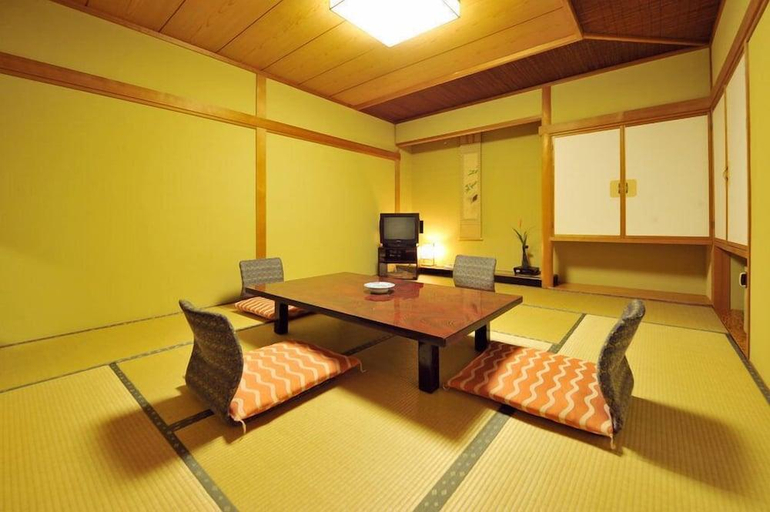 Bedroom, Nakayasu Ryokan, Kanazawa
