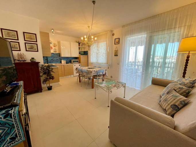 Others 1, Poolside apartment with an enchanting terrace, Venezia