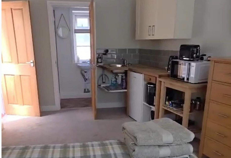 Others 4, Double Ensuite - Sleeps 2 - Separate Entrance - Kitchenette, Bristol