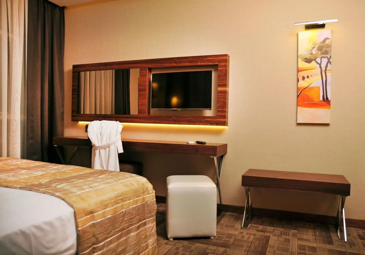 Bedroom 4, Avin Hotel, Konak