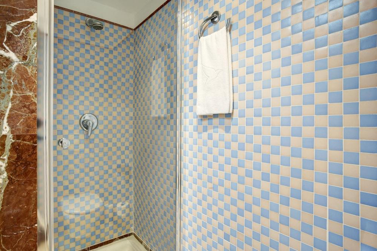 Bathroom 5, Grupotel Club Turquesa Mar, Baleares