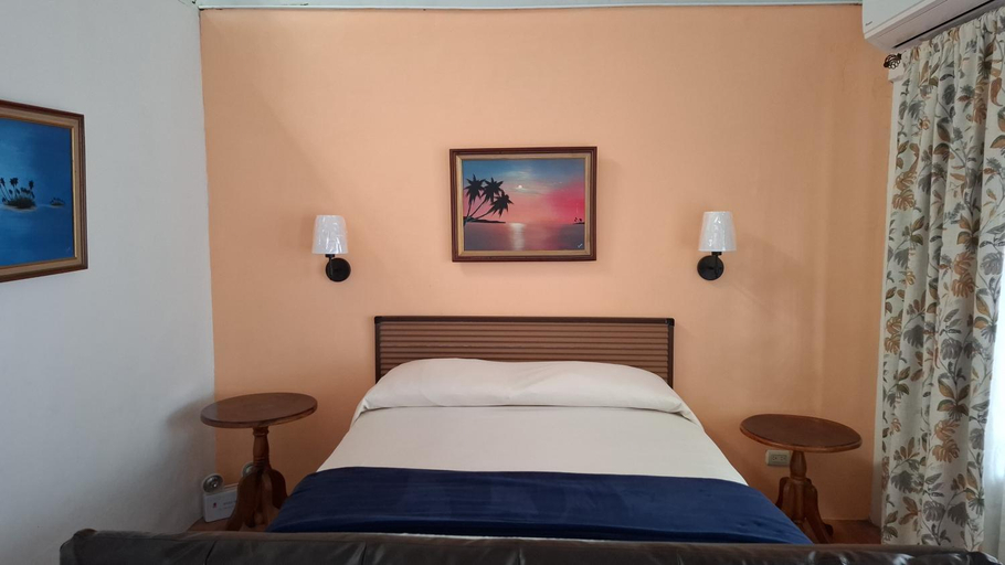 Bedroom, Atardecer porteno, Puntarenas