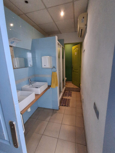 Bathroom 3, Pura Vida by Nest Hostel, Las Palmas