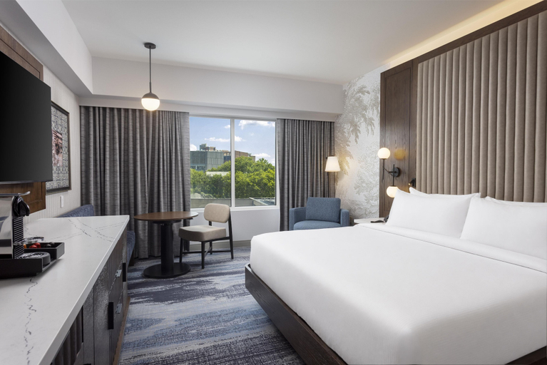 Bedroom 4, The Inn at Penn, A Hilton Hotel, Philadelphia