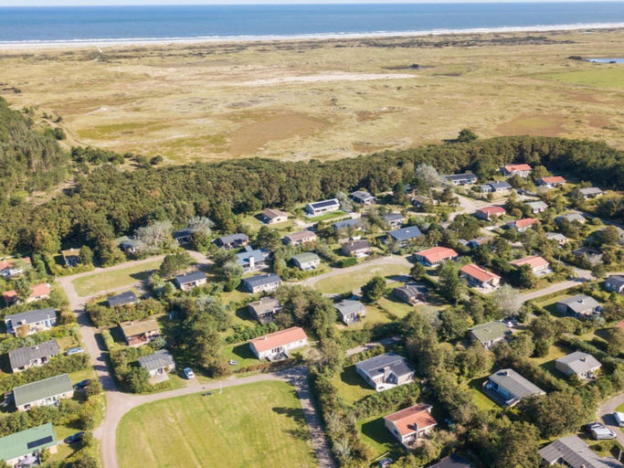 Others 3, Charming Bungalow on Ameland With a Beautiful Garden, Ameland