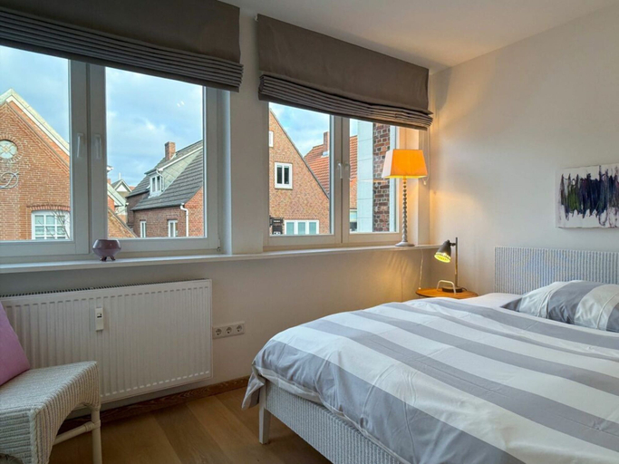 Others 5, Above the Rooftops of Wyk/ Near the Beach, Nordfriesland