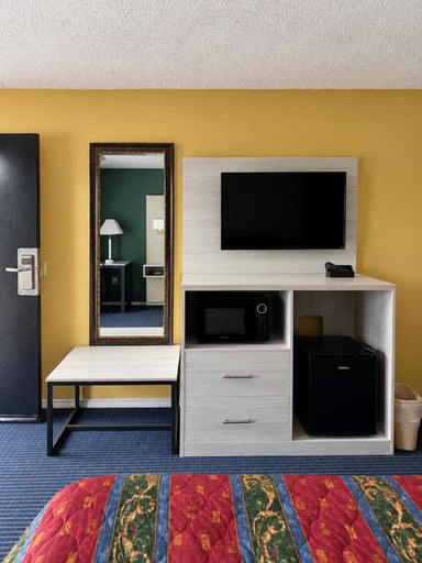 Bedroom, America's Best Inn - Savannah, Chatham