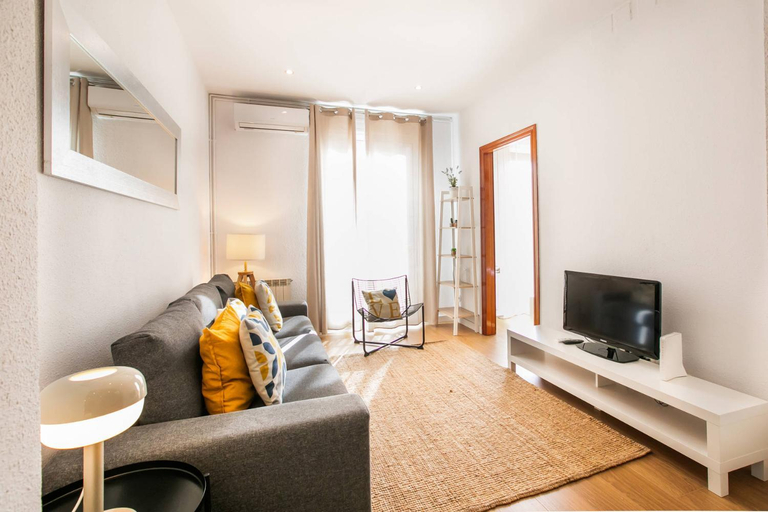 Others 5, 42ara1026 lovely apartment near Sagrada Familia, Barcelona