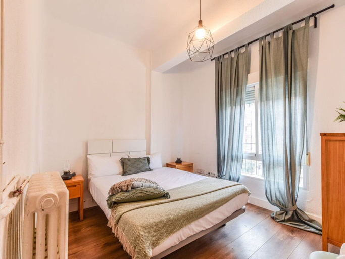 Others 4, Spacious Apartment Near Retiro Park, Madrid