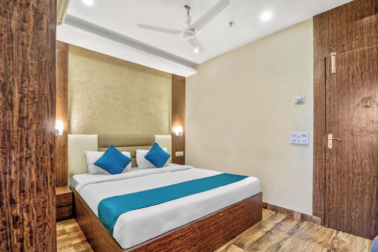 Others 2, Hotel O Park Circus Near Birla Mandir, Kolkata