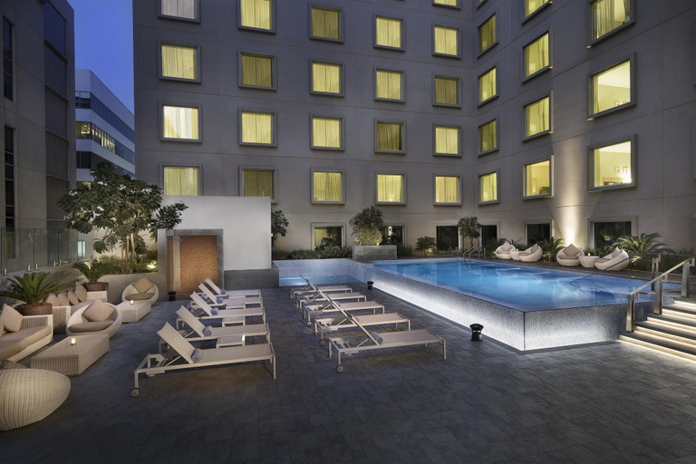 Sport & Beauty 3, Hilton Garden Inn Dubai, Mall Avenue, Dubai