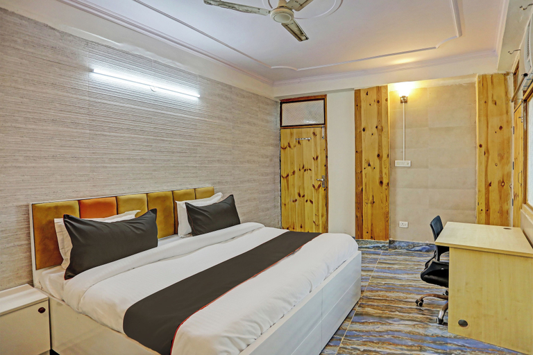 Others 3, Collection O Aditya Inn Sector 66 Noida, Gautam Buddha Nagar