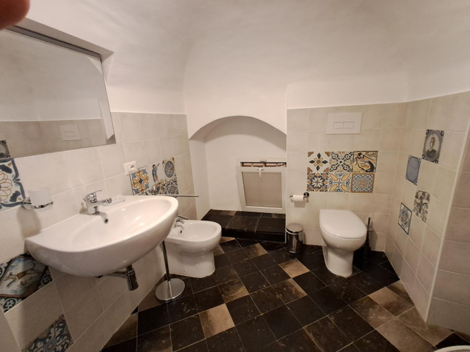 Bathroom 3, Il Quartino Di Palazzo Maggiore, Ragusa