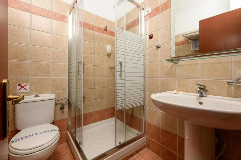 Bathroom, Aethria, East Macedonia and Thrace