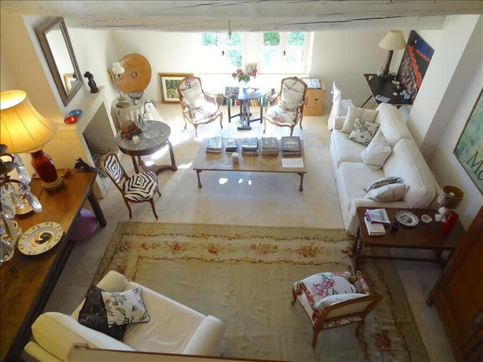 Others 2, Heated Pool Apartment in Uzes, Gard