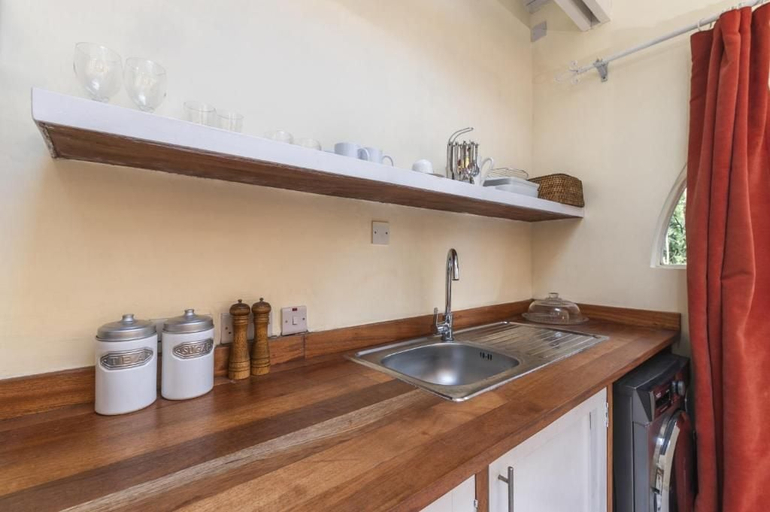 Others 5, Windy Ridge Gem Studio by YourHost, Langata