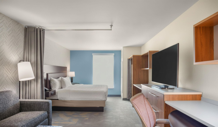 Bedroom 3, Home2 Suites by Hilton Milwaukee Airport, Milwaukee