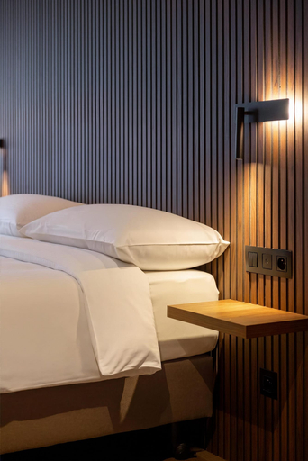 Bedroom 4, Park Inn by Radisson Liege Airport, Liège