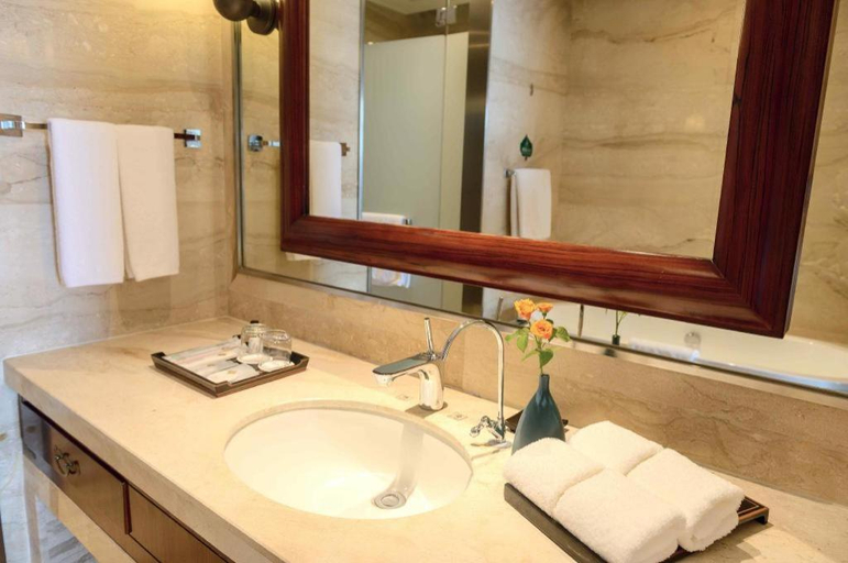 Bathroom 5, Tong Que Tai Jinling Hotel Tongling Anhui, Tongling