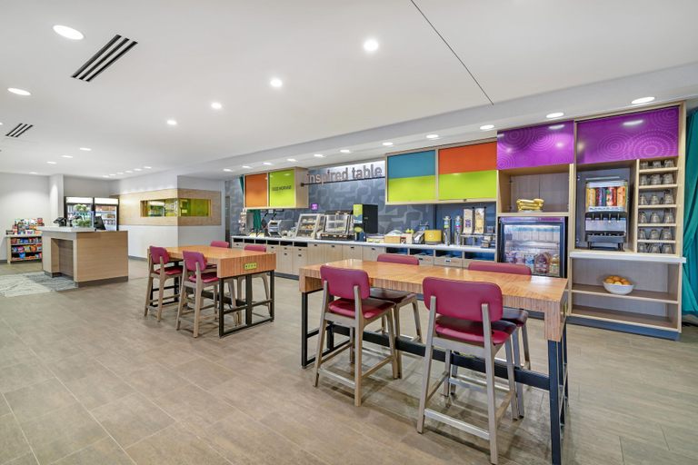 Food & Drinks 5, Home2 Suites by Hilton Queensbury Lake George, Warren