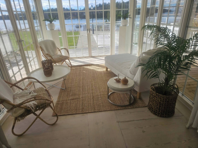 Others 5, The Dream House By The Glittering Lake Vättern!, Askersund