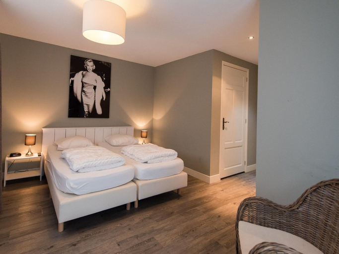 Others 5, Dune Villa With Sauna & Solarium for 8, Ameland