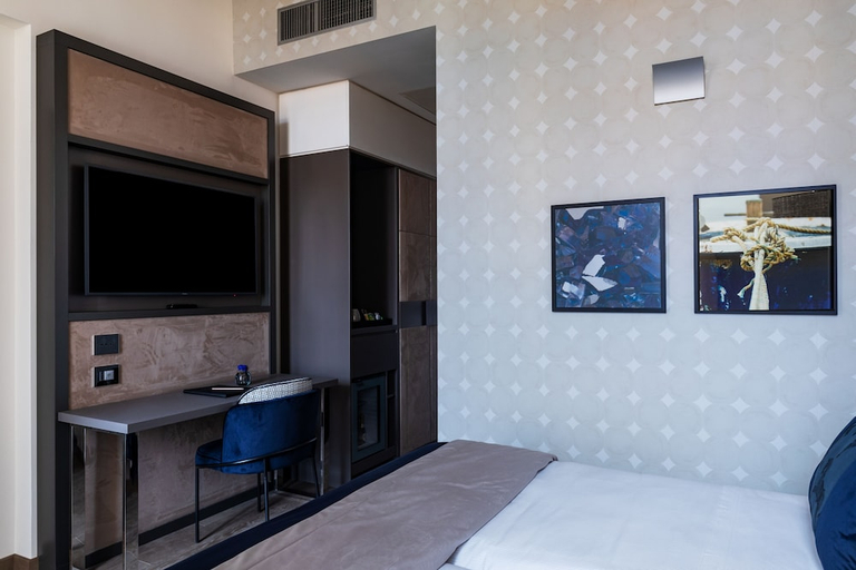 Bedroom 4, Amadomus Luxury suites, Napoli