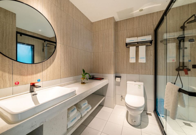 Bathroom 3, Shankee Hotel (Dongfang Wanda Plaza), Hainan