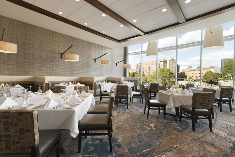 Food & Drinks 5, Embassy Suites by Hilton Greenville Downtown Riverplace, Greenville