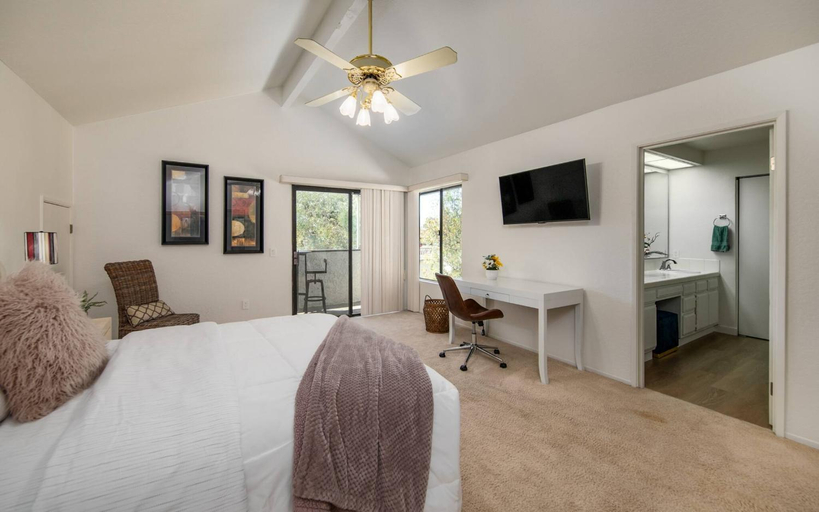 Bedroom 3, Peaceful Private Redlands Retreat 4BR4BA-Pool Spa, San Bernardino
