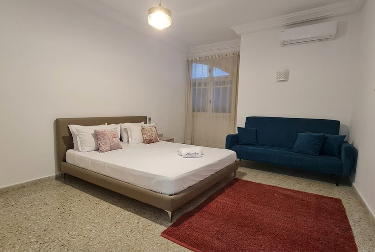 Others 5, sandra 19, La Marsa