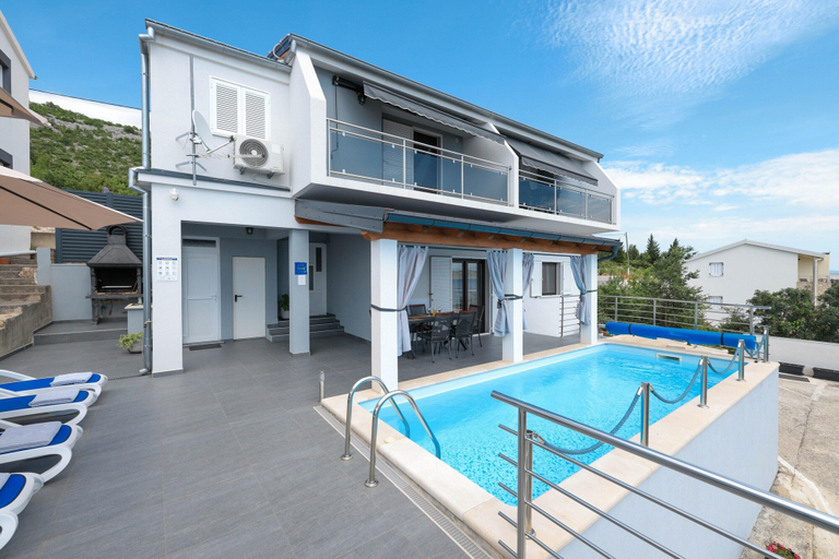 Exterior & Views 1, Peace & Sun Await in Dalmatia, Starigrad